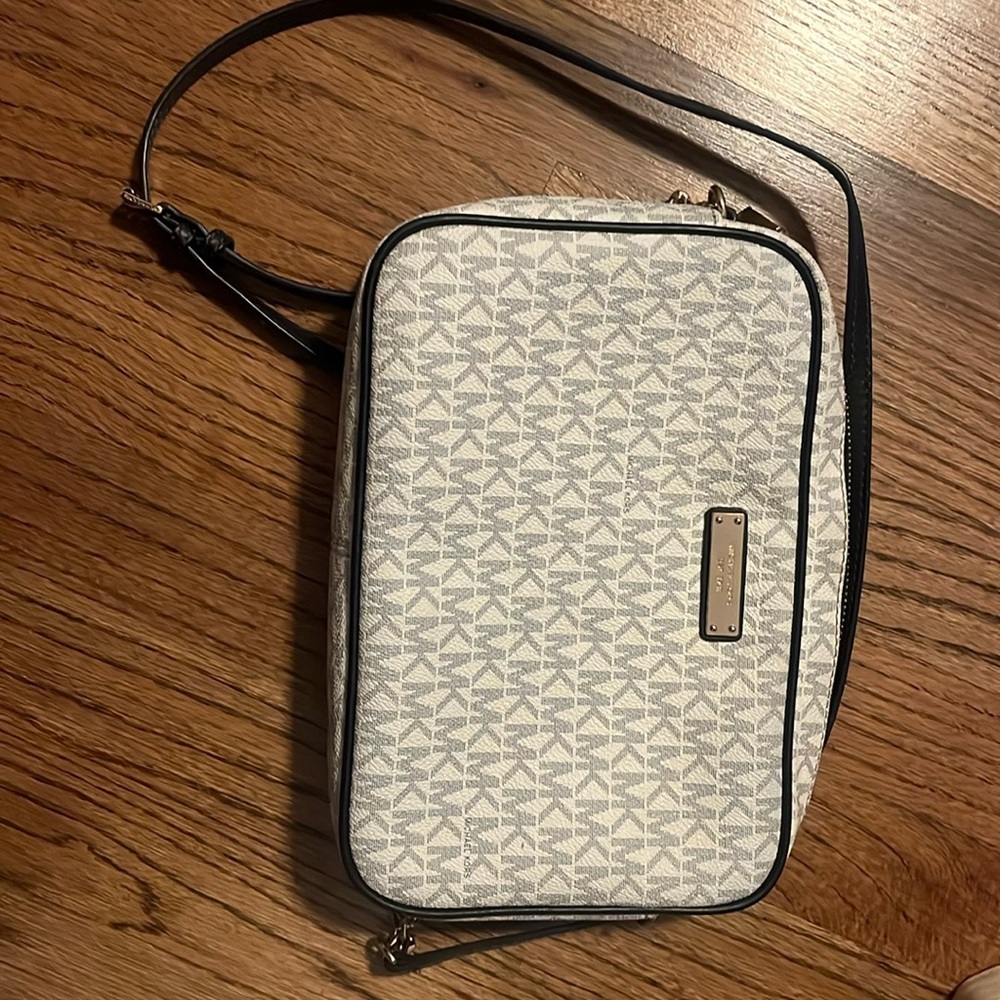 Michael Kors crossbody